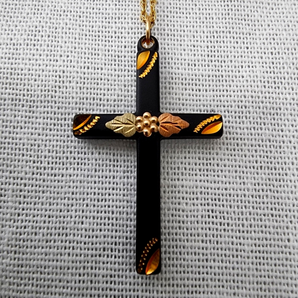 Black Hills Gold Black Cross Floral Design Pendant & Necklace 18" Gold Chain